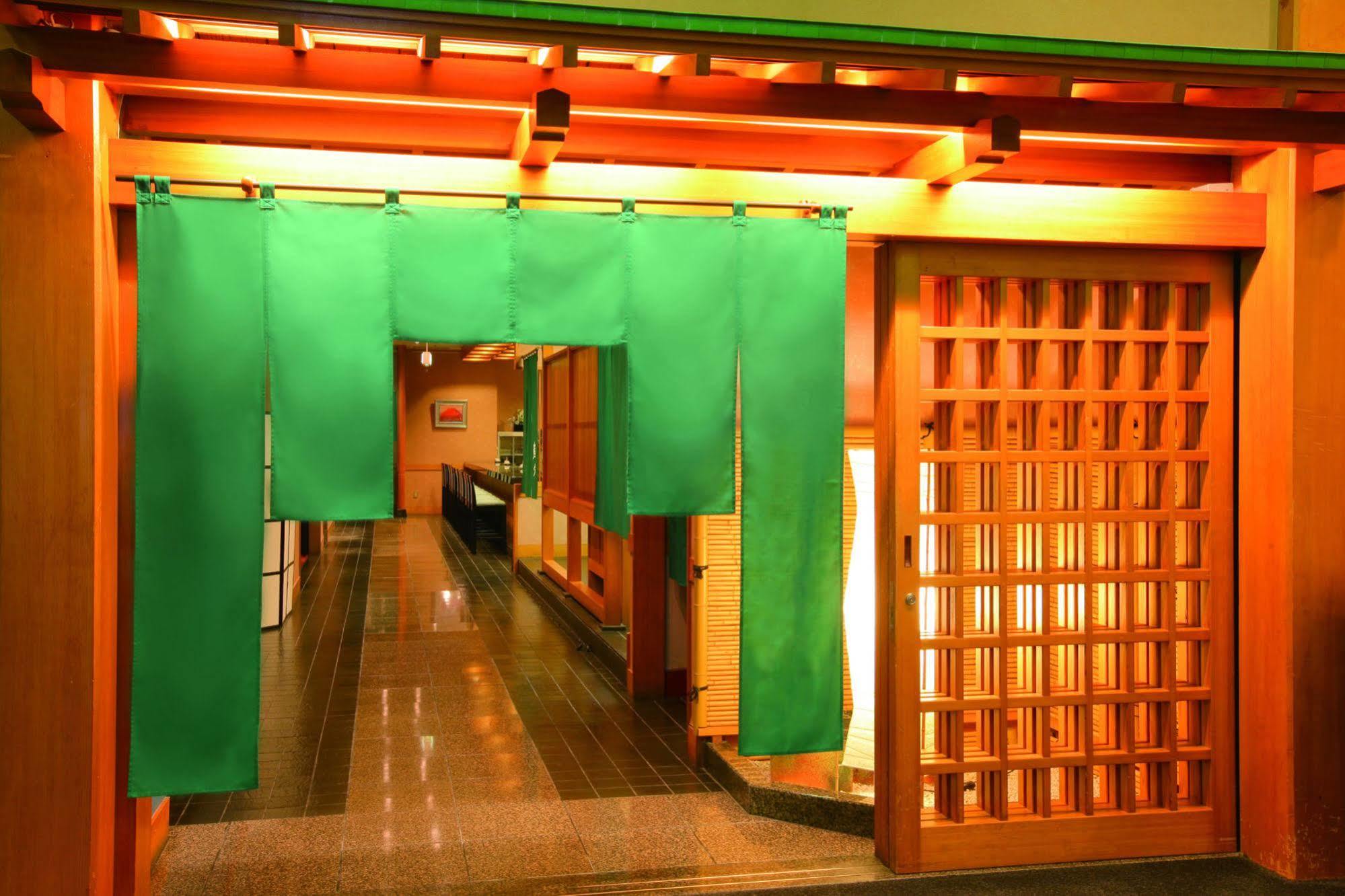 Hotel Green Tower Makuhari Chiba Exterior foto